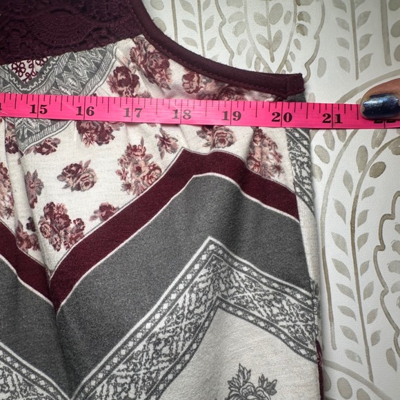 Vanity Women's Burgundy Lace Chevron Floral Print Sleeveless Tank Top XL boho - Picture 9 of 10